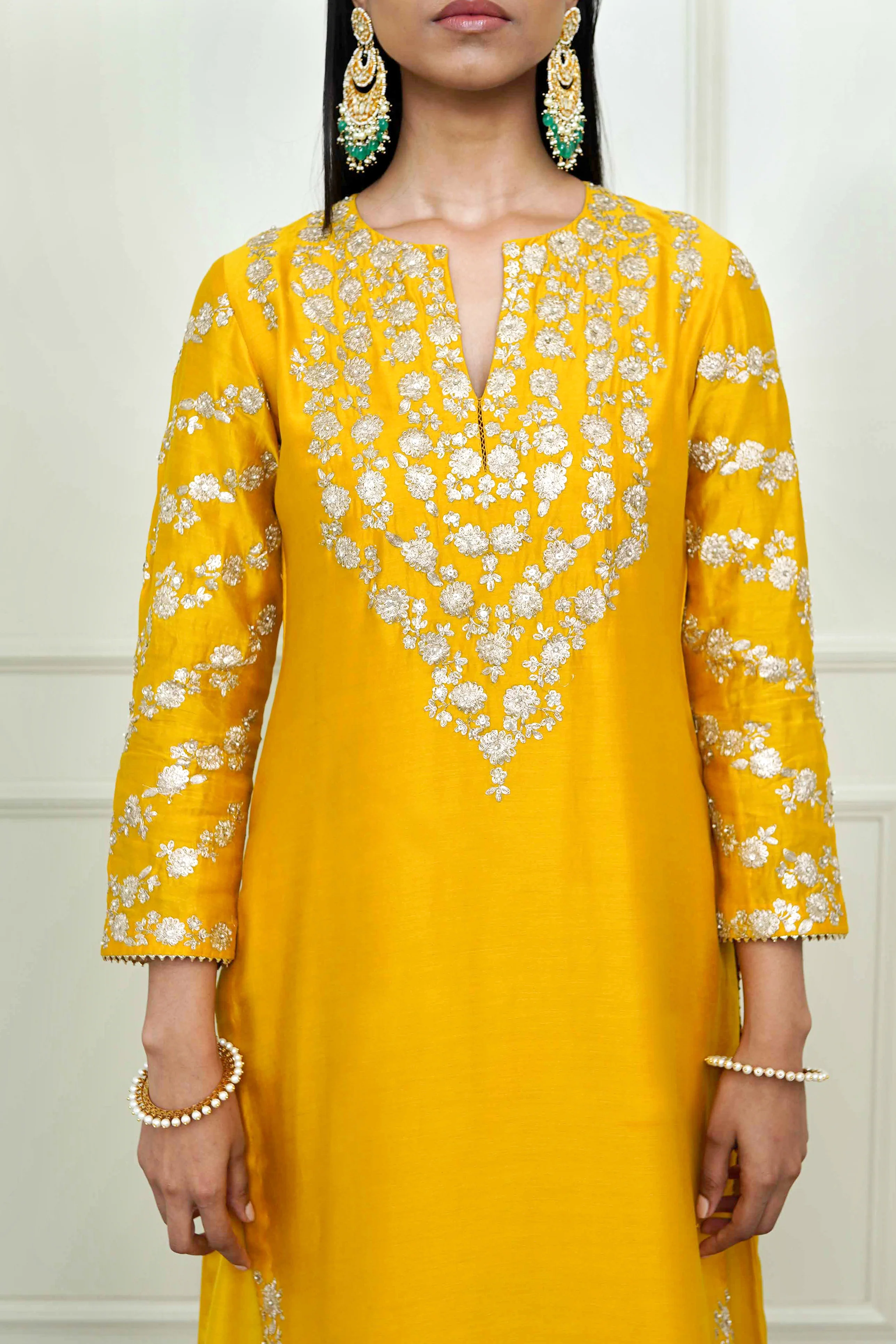 Aarvi- Glaze Mustard Tilla Embroidered Kurta Set - Image 4