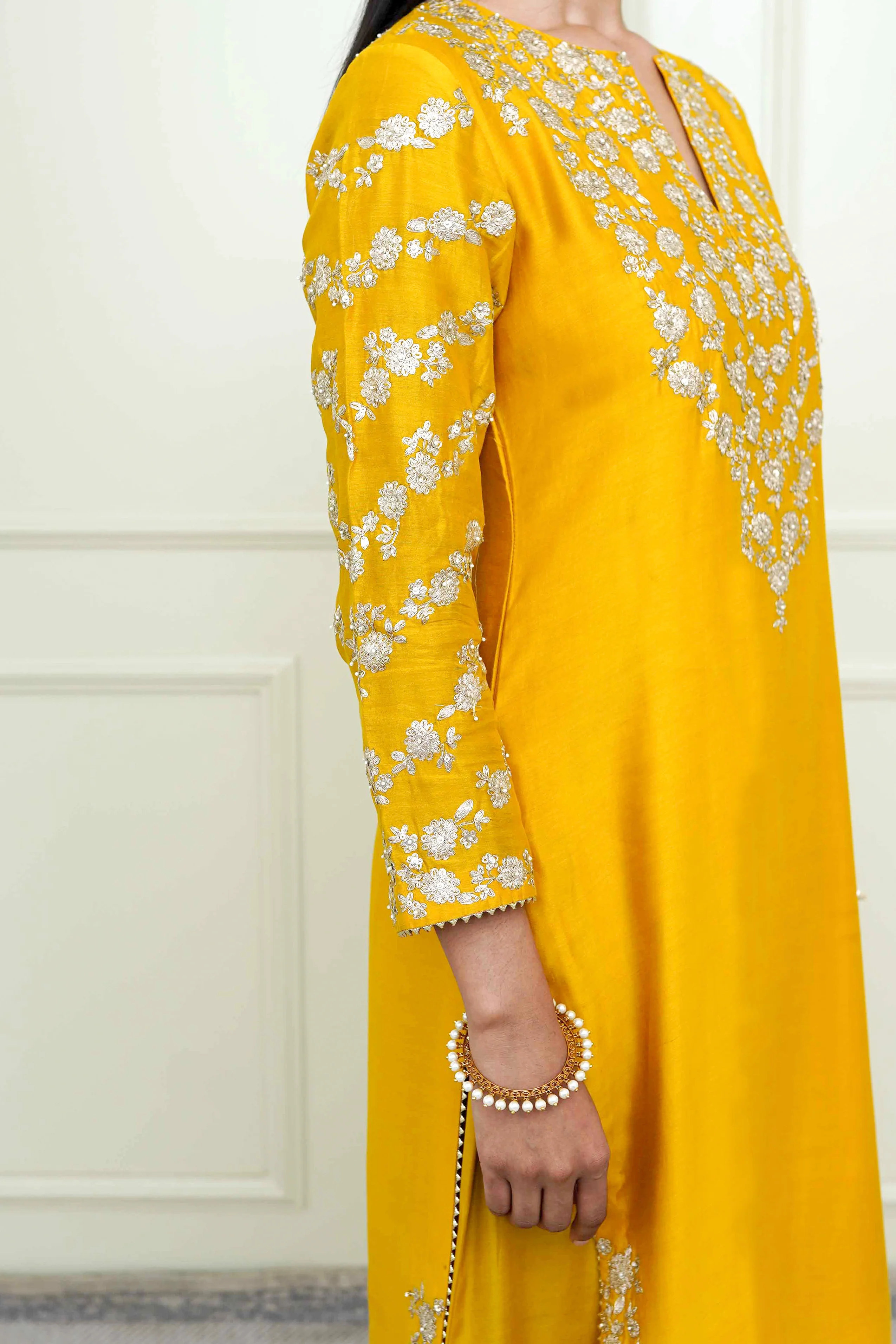 Aarvi- Glaze Mustard Tilla Embroidered Kurta Set - Image 5