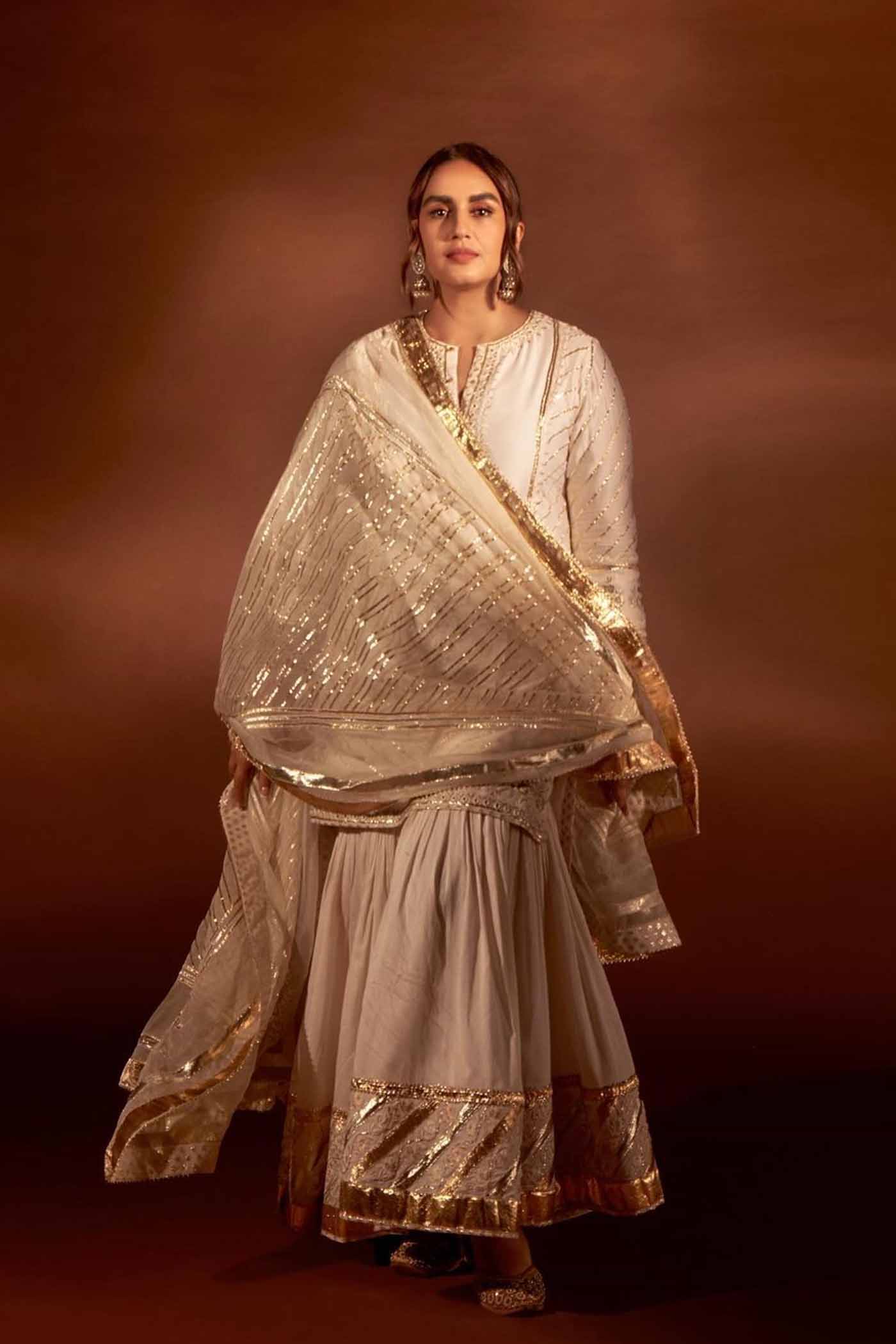 Huma Qureshi in Eliza - Daisy Ivory Chanderi Silk Kurta and Garara Set with Organza dupatta - Image 4