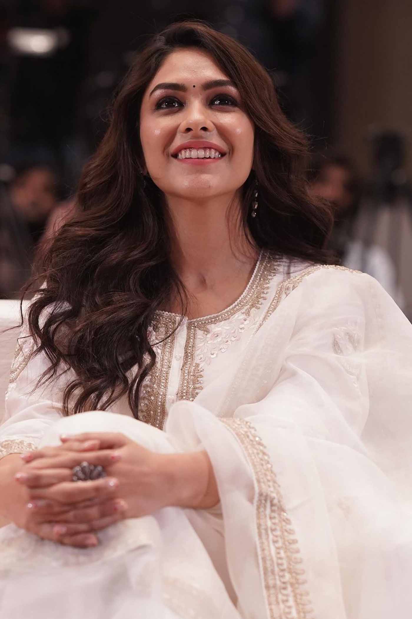 Mrunal Thakur in Faria - Daisy Ivory Short Anarkali with Chooridaar and Dupatta - Image 5