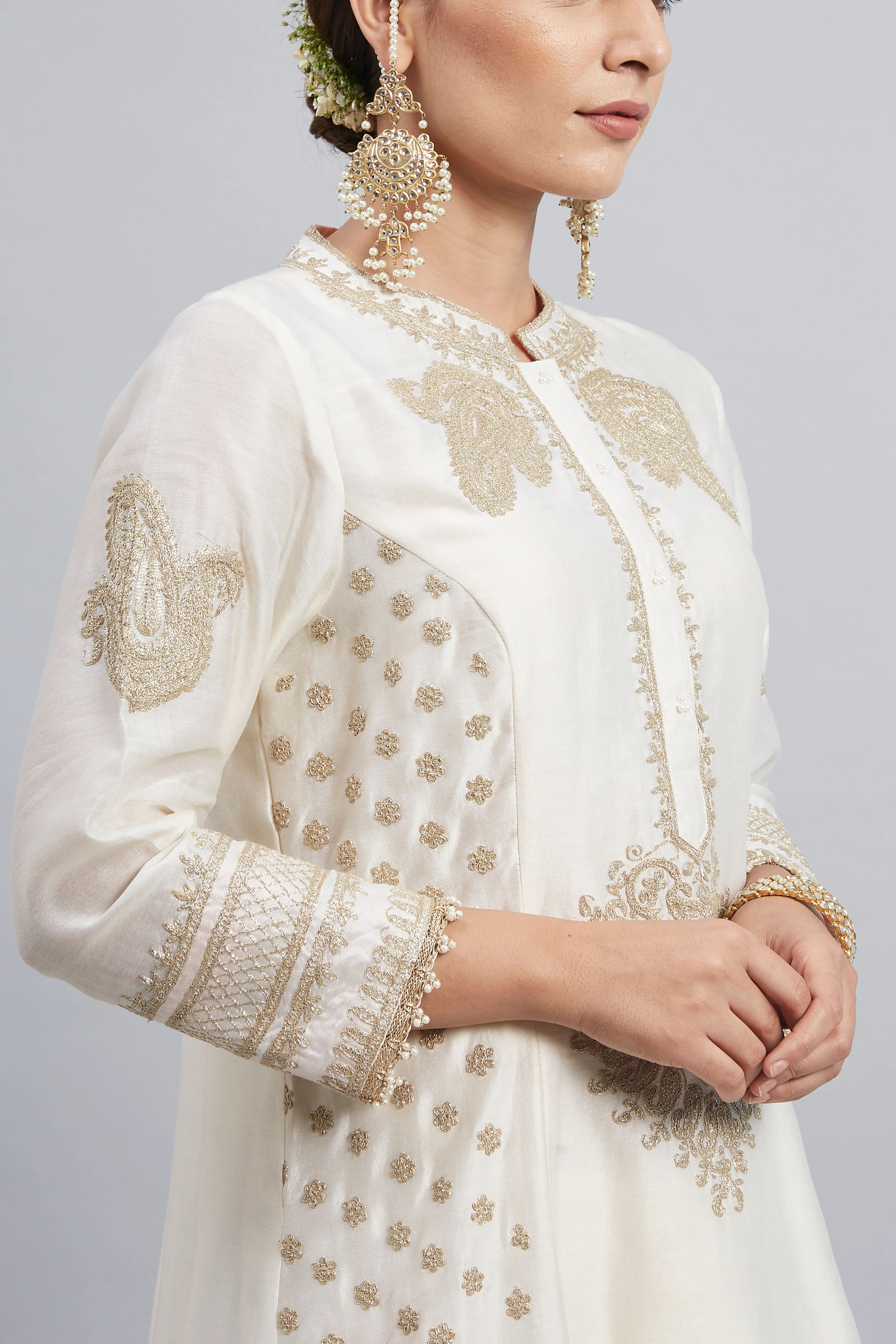 Naazira- Daisy Ivory Tilla Embroidered Kurta Set - Image 4