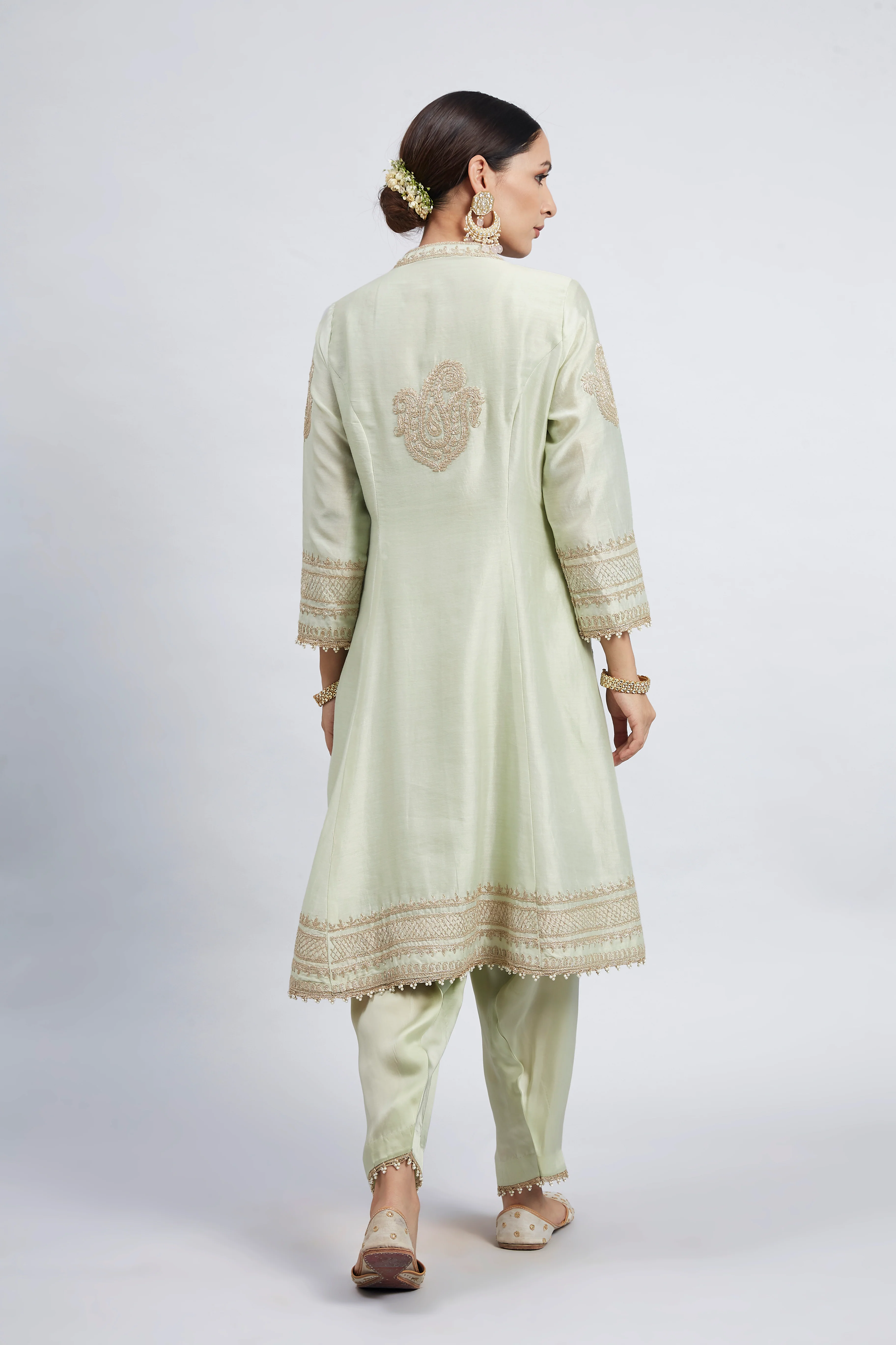Naazira- Mint Green Tilla Embroidered Kurta Set - Image 7