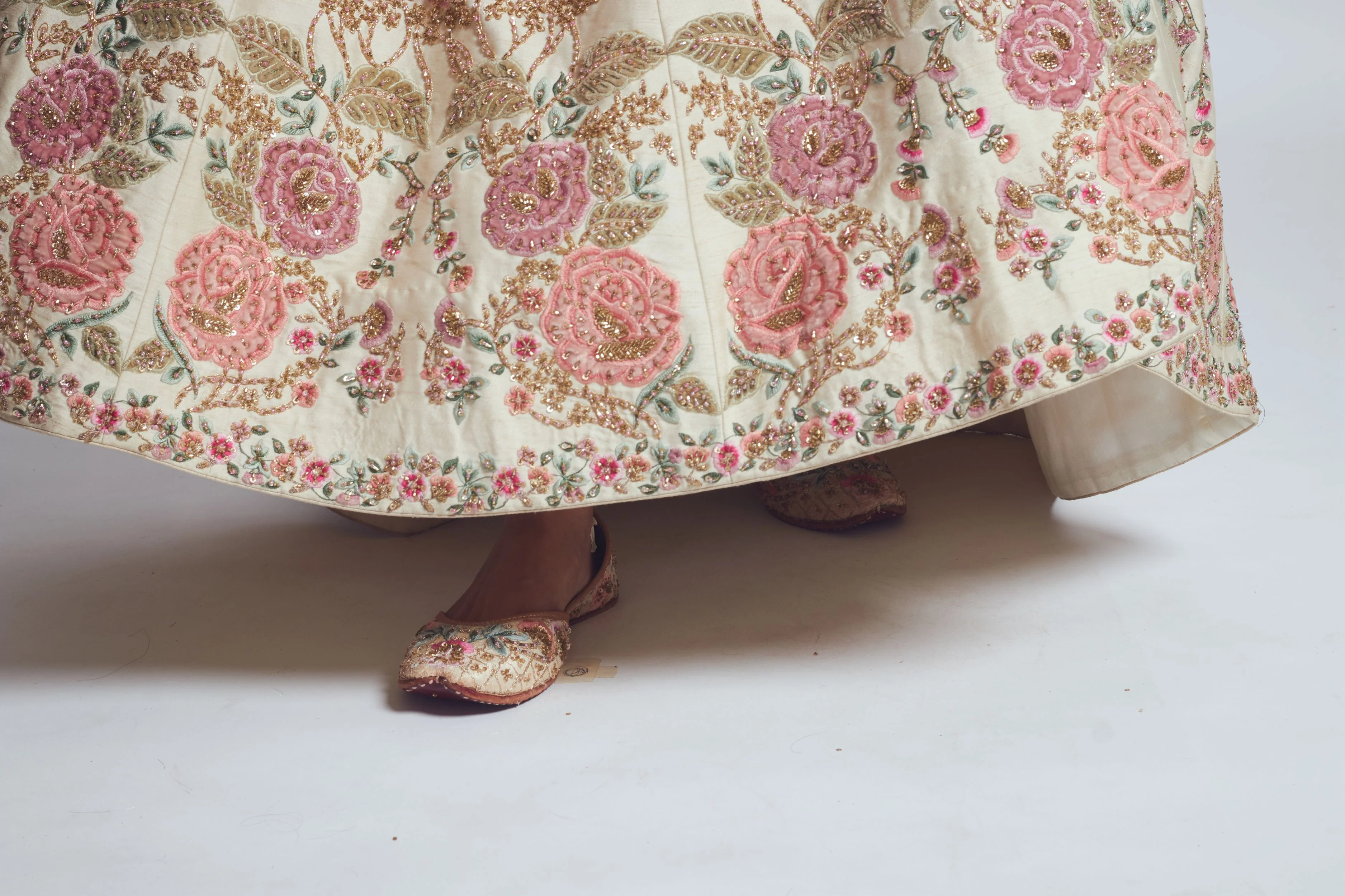Parinaaz- Daisy Ivory & Blush Pink parsi & dabka zardozi embroidered lehenga - Image 7
