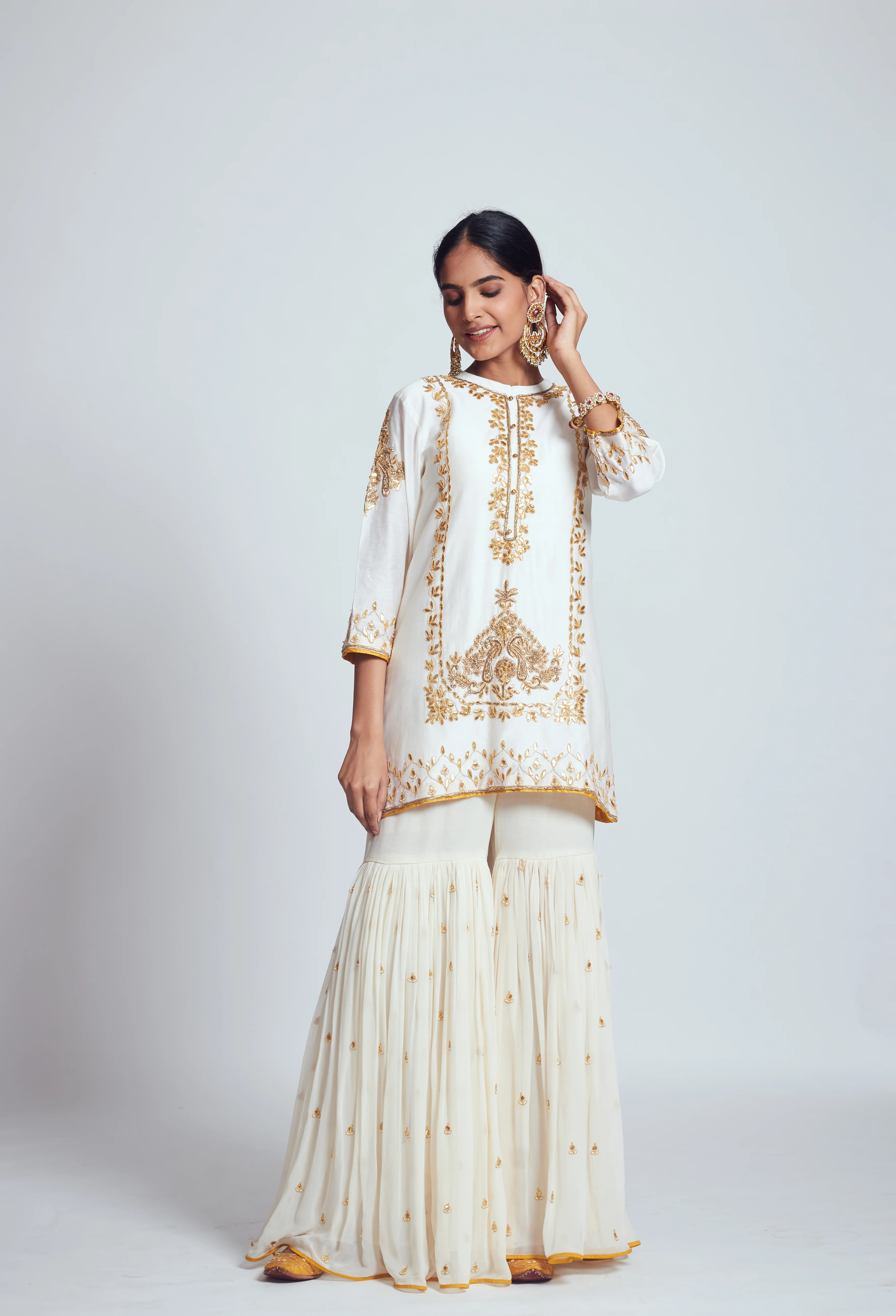 Saba- Daisy ivory Chanderi silk kurta garara - Image 3